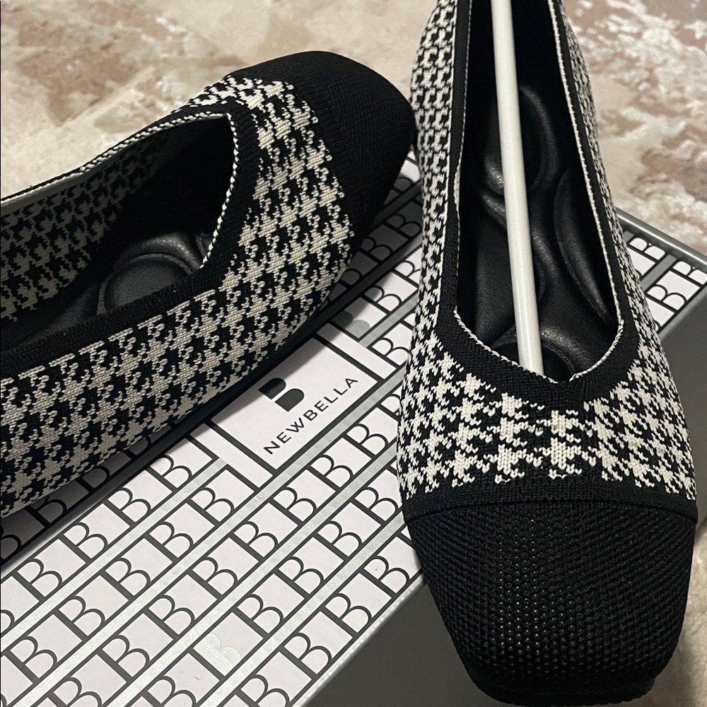 Houndstooth Black and White Flats
